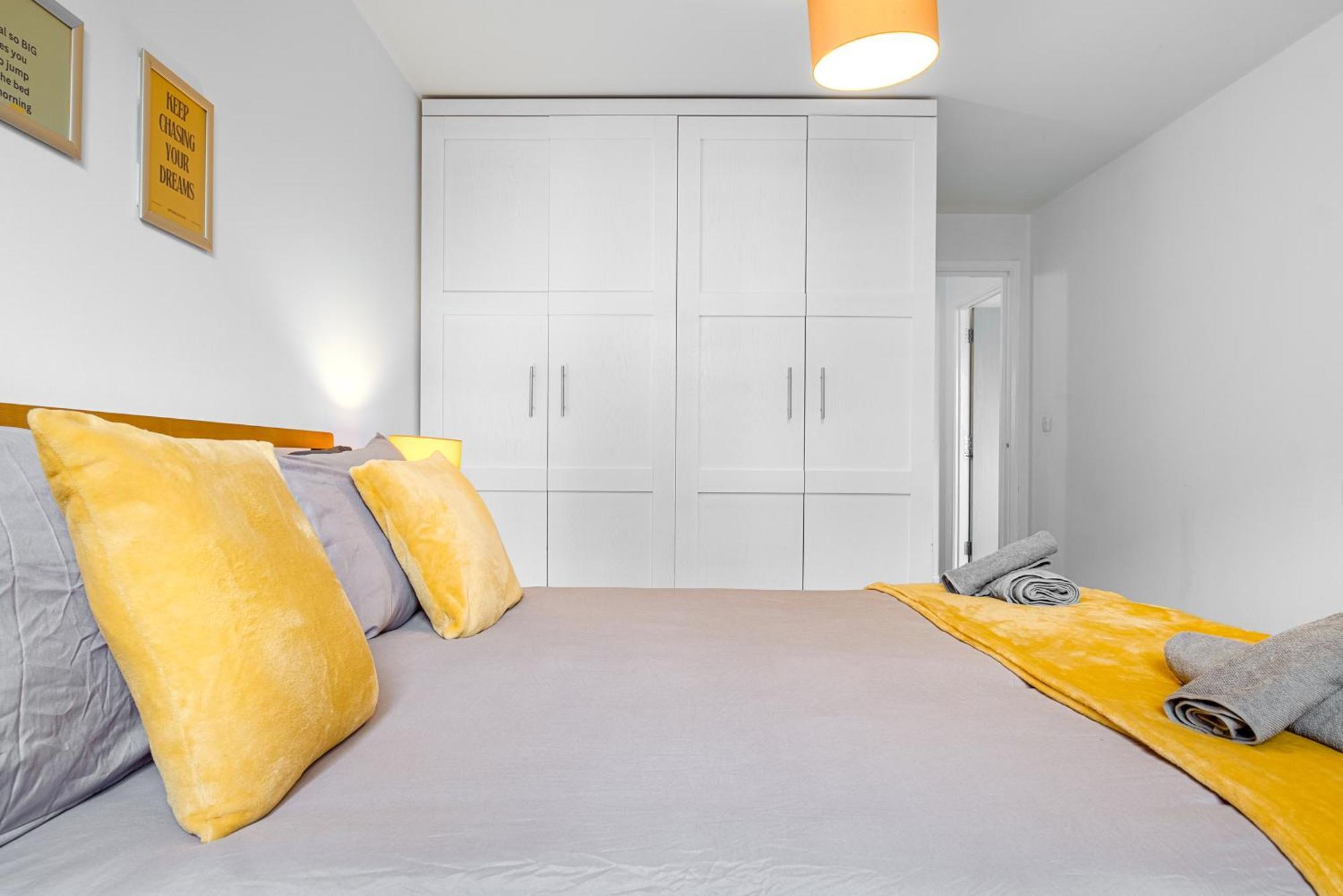 Central Suite Near Mailbox, King Bed, Ping Pong, Netflix, Sleeps 4 Birmingham Exterior photo