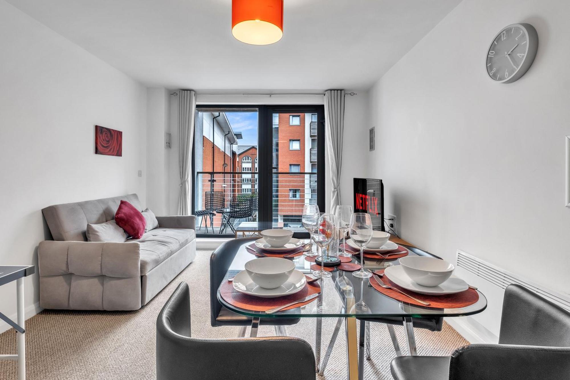 Central Suite Near Mailbox, King Bed, Ping Pong, Netflix, Sleeps 4 Birmingham Exterior photo